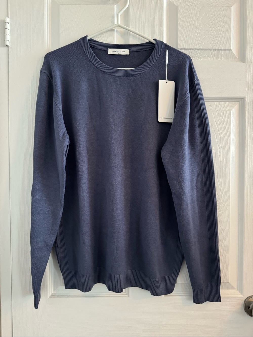 AHA SELECTED XL Ribbed Crewneck Sweater in Navy Blue
